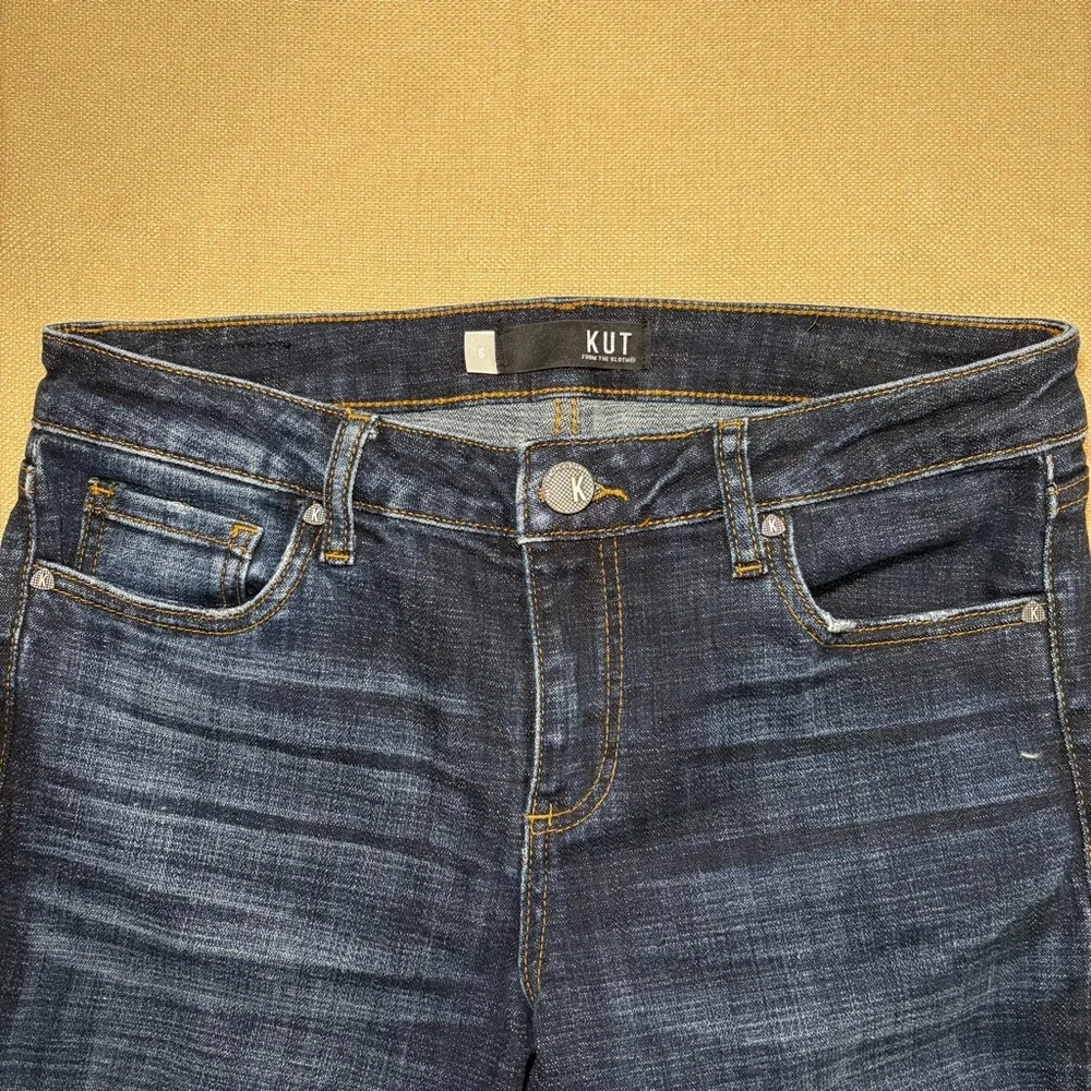 Kut from the Kloth Dark Blue Amy Crop Jeans Size 6 - Picture 3 of 7